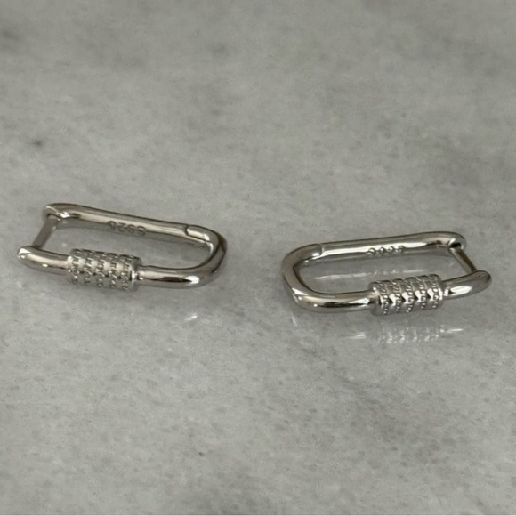 COPY - Sterling Silver Oval Chunky Hoop Earrings Brand New - Picture 3 of 4